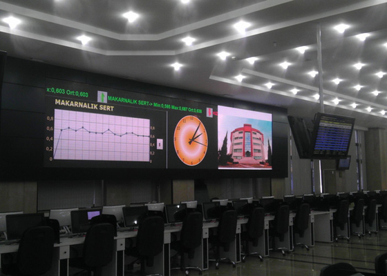Chine Grands écrans de publicité menés de P2.5mm pour le bureau, affichage à LED Polychrome d&#039;intérieur usine