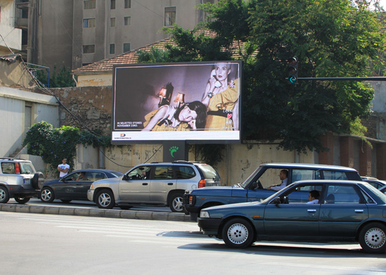 Chine La publicité de l&#039;affichage mené polychrome extérieur mené de panneau d&#039;affichage pour les images et les vidéos vives usine